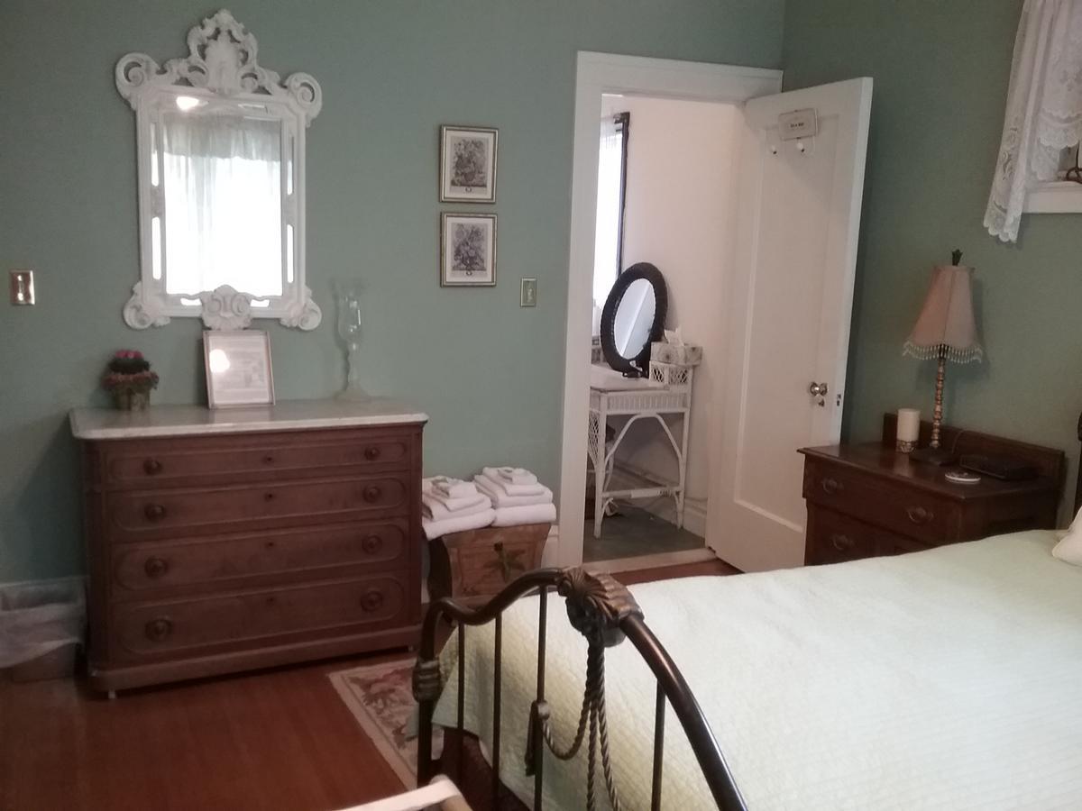 Hanover House Bed And Breakfast Niagara Falls Bagian luar foto
