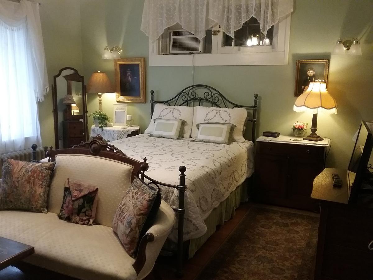 Hanover House Bed And Breakfast Niagara Falls Bagian luar foto