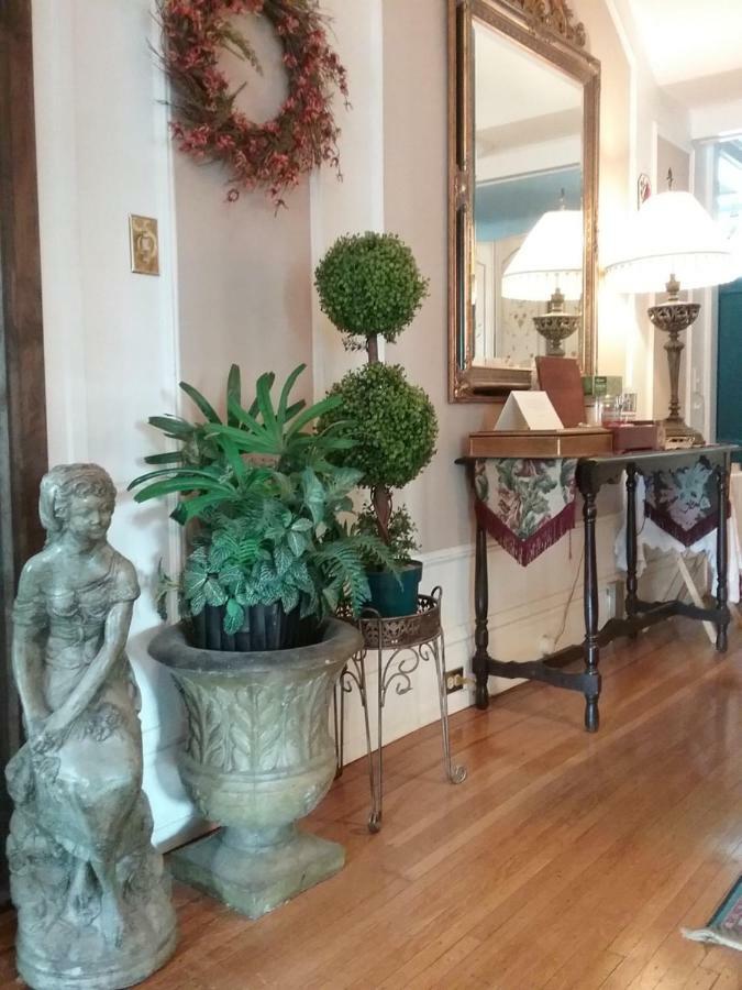 Hanover House Bed And Breakfast Niagara Falls Bagian luar foto
