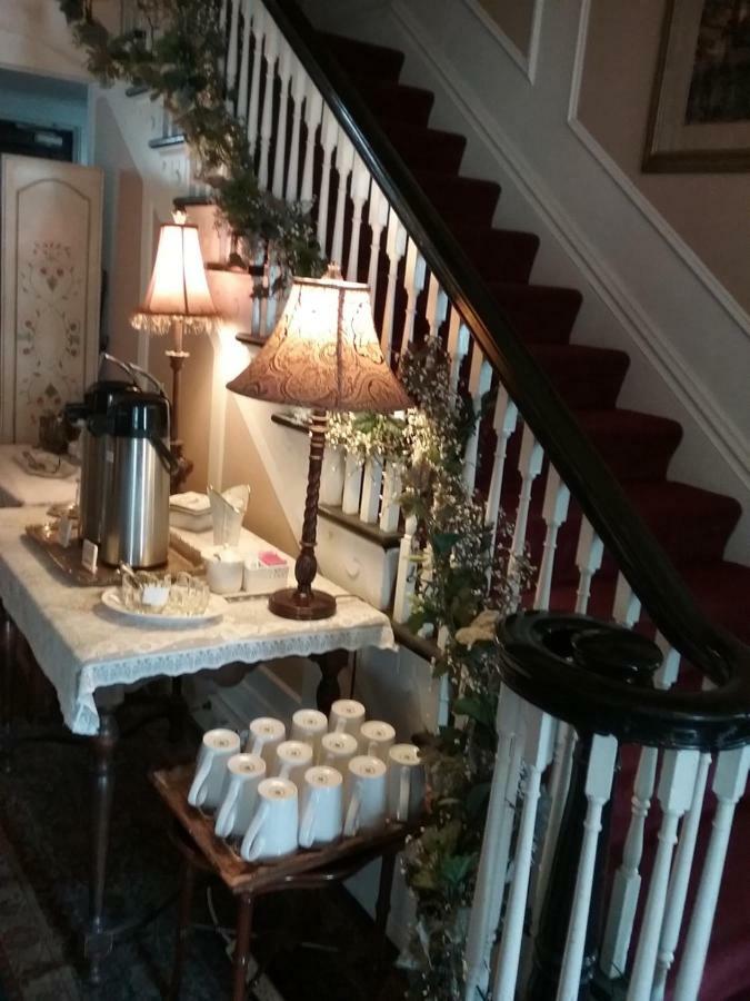 Hanover House Bed And Breakfast Niagara Falls Bagian luar foto