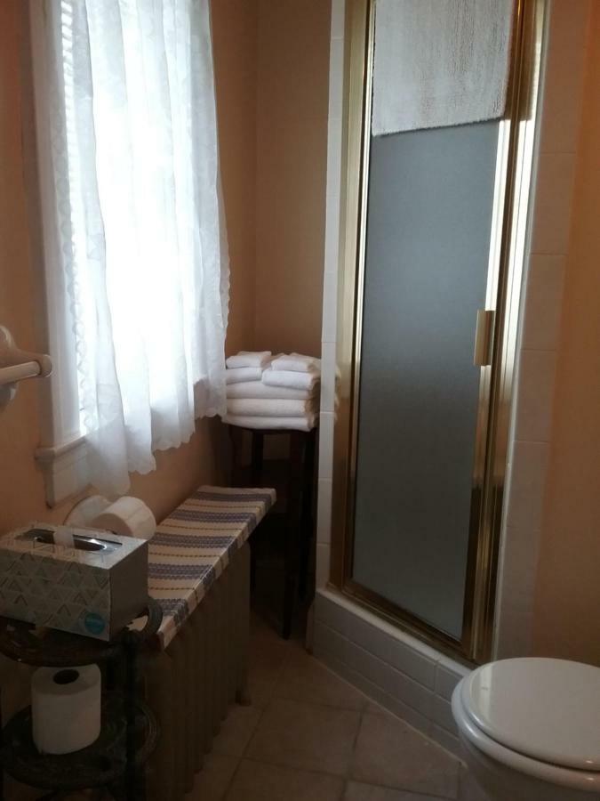 Hanover House Bed And Breakfast Niagara Falls Bagian luar foto